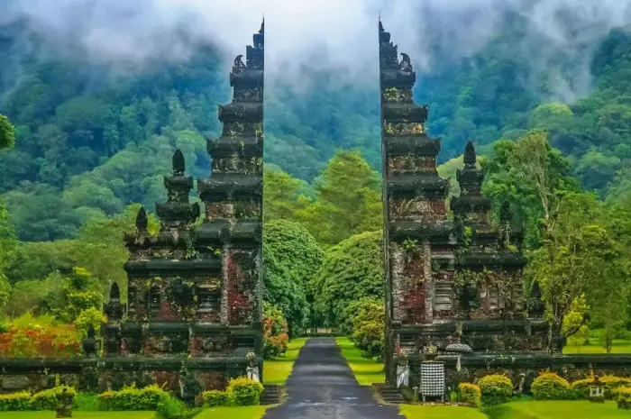 Tourist Destinations in Bedugul That Offer Natural and Cultural Beauty